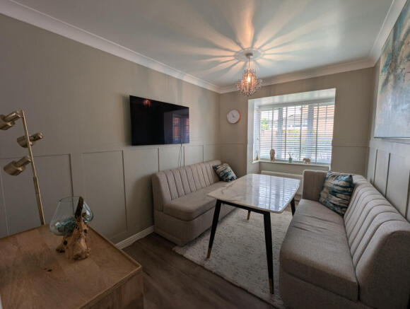 4 bed Detached to rent Image 10