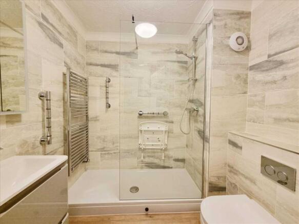 Shower Room: