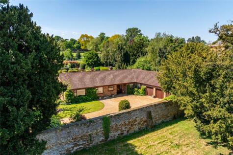 Dallington Road, Dallington, Northampton, Northamptonshire, NN5