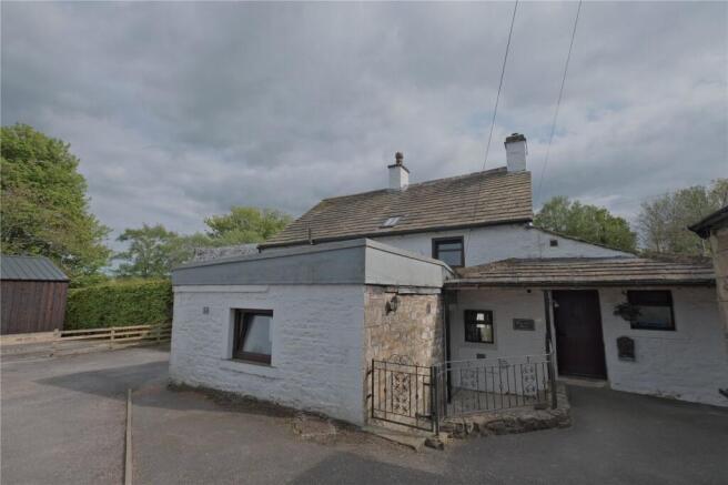 4 bed Detached to rent Image 4