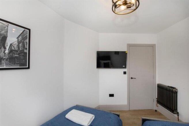 2 bed Terraced for sale Image 7