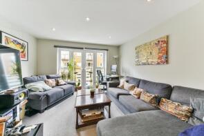 8, 40 Balmoral Court, Merrow Street, London SE17 2NH