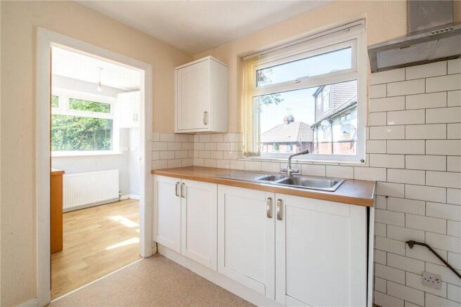 5 bed Semi-Detached for sale Image 7