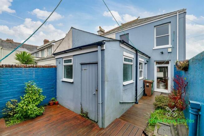 Rear Courtyard Garden