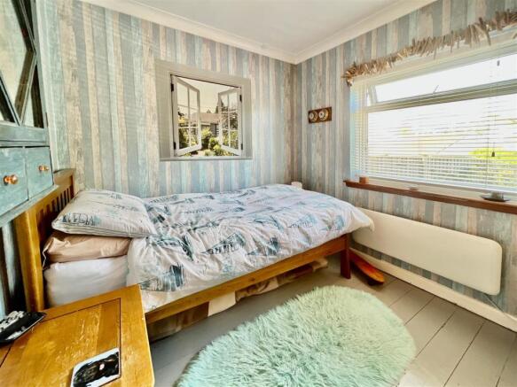 9 Mayflower Drive 7.JPG