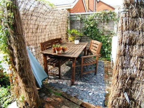 Garden to rear