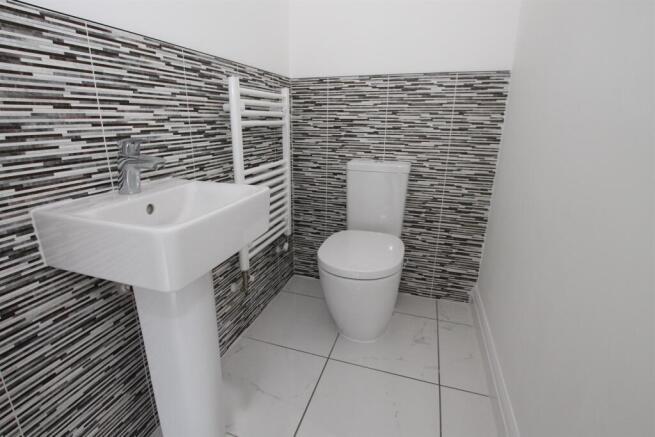 3 bed Detached to rent Image 12
