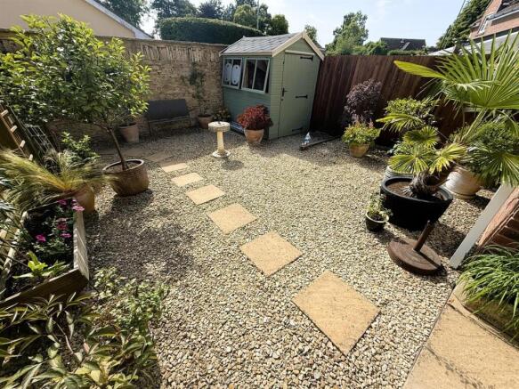 The Gardens, Chippenham photo 4
