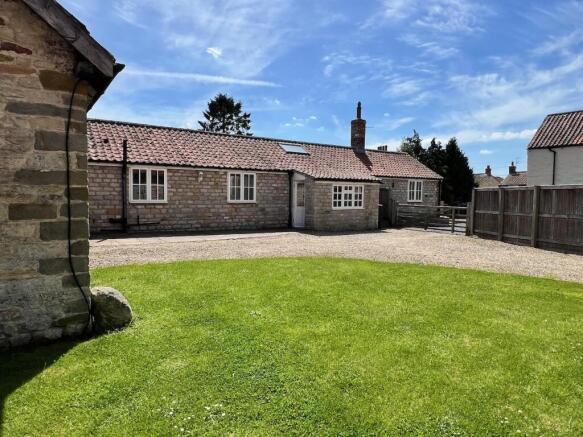 3 bed Detached for sale Image 4