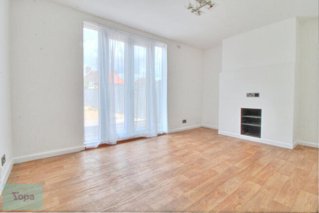 27e67ee3-Lounge3