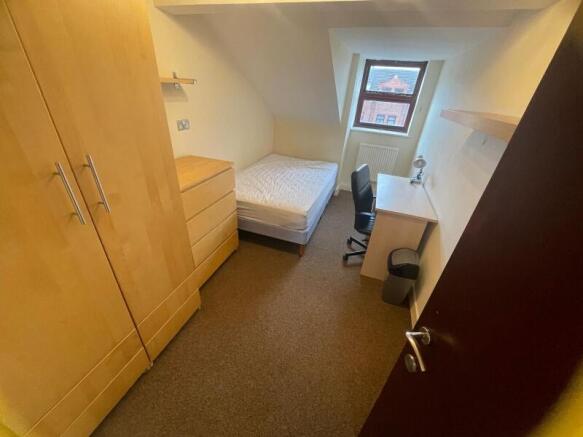 1 bed Flat Share to rent Image 4