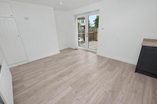 4 bed Semi-Detached for sale Image 12