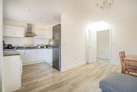 Brays Avenue, Tetbury
