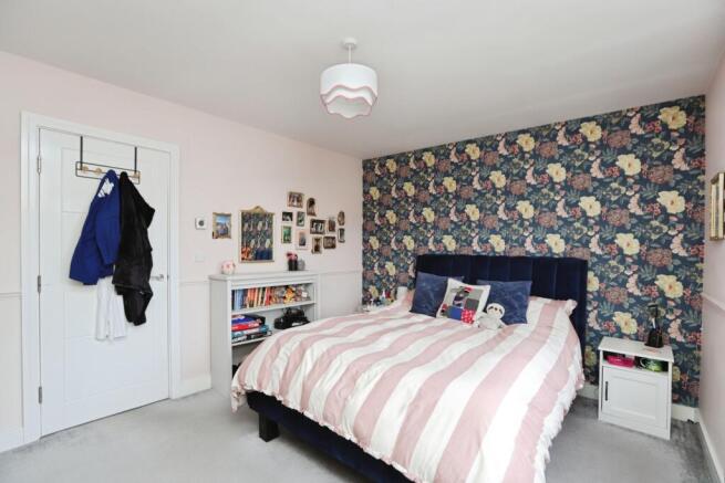 3 bed Semi-Detached for sale Image 10