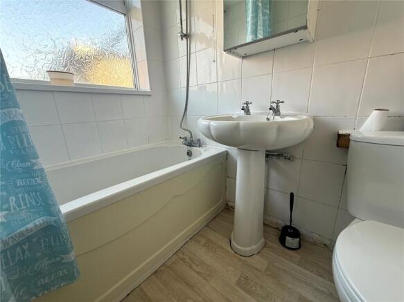 1 bed Bungalow for sale Image 8
