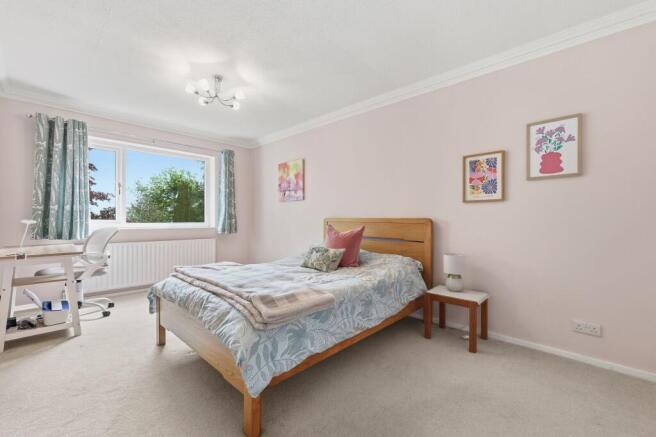2 bed Flat for sale Image 8
