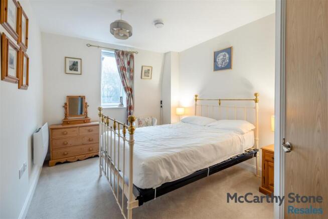 2 bed Apartment for sale Image 7