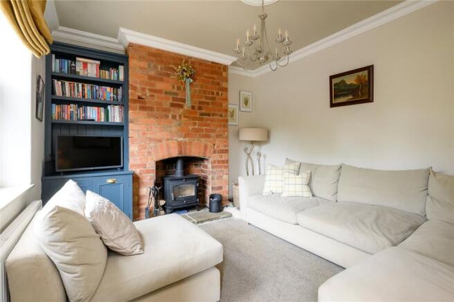 4 bed Semi-Detached for sale Image 5