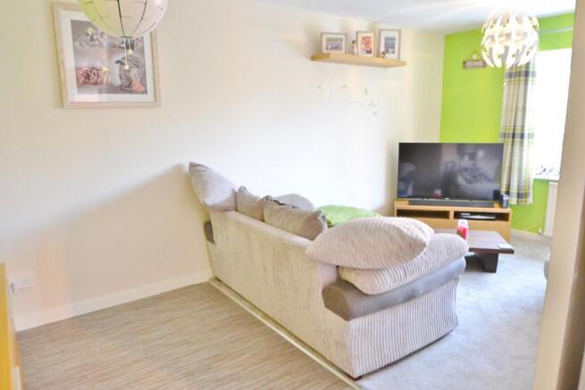 sitting room / dinin