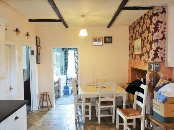 Kitchen/Dining...