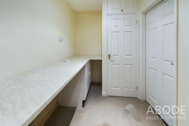 CAM03645G0-PR0122-STILL002.jpg