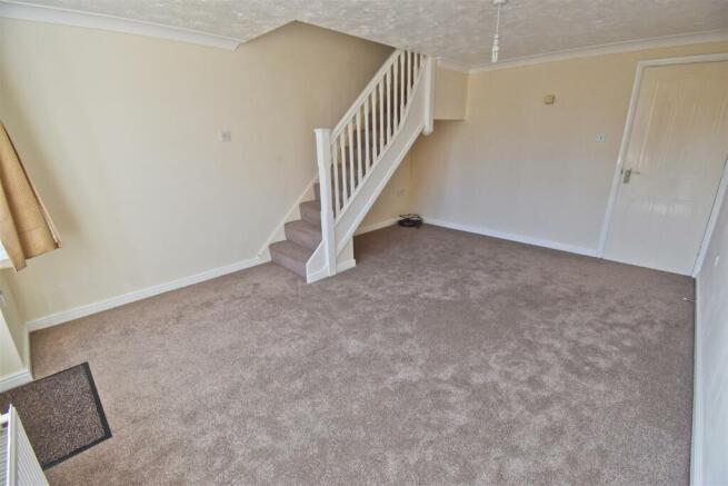 Lounge 1.jpg