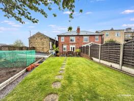 122, Chapel Lane, Thornhill, Dewsbury WF12 0DH