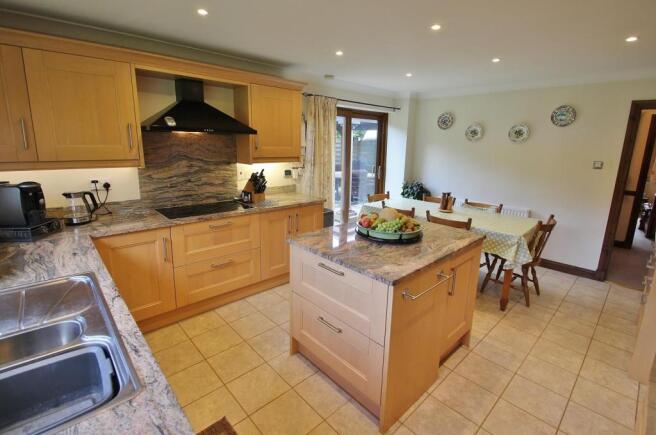 Kitchen Breakfast Room 3.JPG