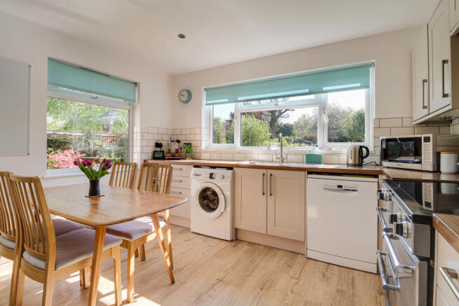 Smallford Lane, Smallford, St. Albans, AL4 - View 5