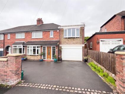 Leonard Drive, Brown Edge, ST6 8RZ