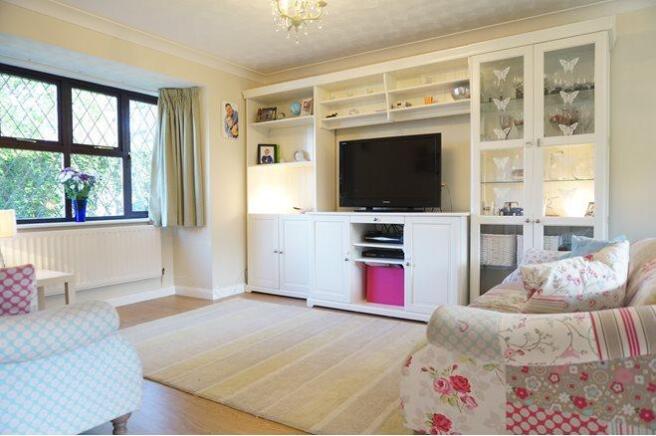 Lounge/Dining Room