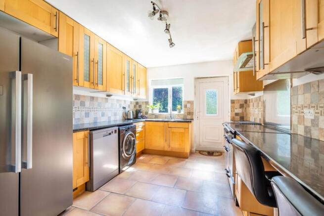 4 bed Detached for sale Image 4