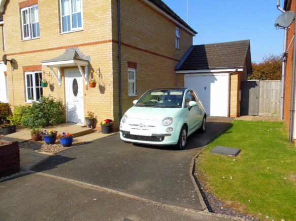 GARAGE & DRIVEWAY