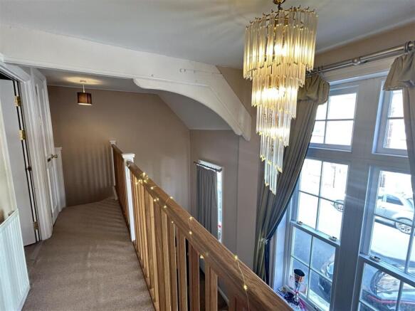3 bed Terraced to rent Image 7