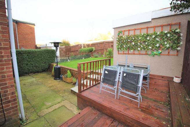 Garden Side Decki...