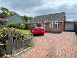 10, Manor Ride, Brent Knoll, Highbridge TA9 4DZ