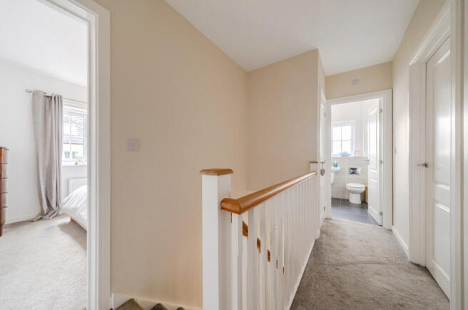 3 bed Semi-Detached for sale Image 8