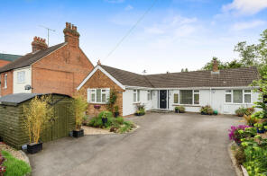 Redlands, Beehive Road, Binfield, Bracknell RG12 8TR