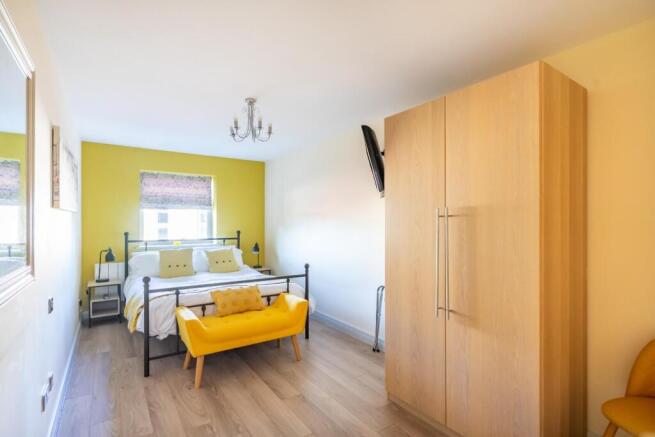 2 bed Apartment for sale Image 6