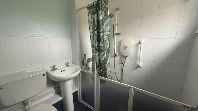 2 bed Flat to rent Image 7