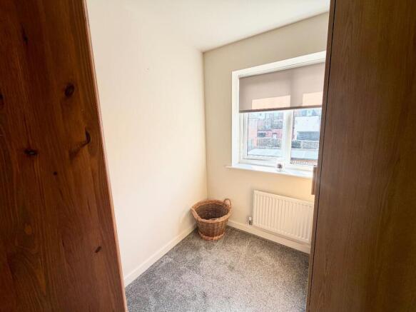 3 bed Terraced for sale Image 9