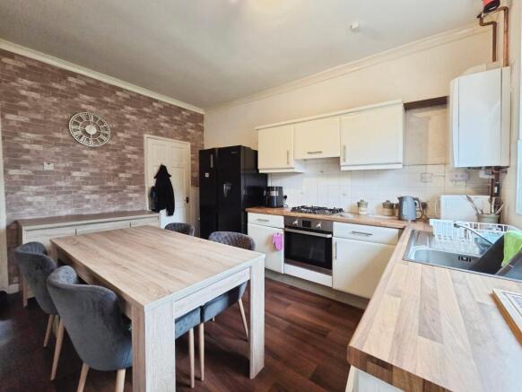 2 bed Terraced for sale Image 6