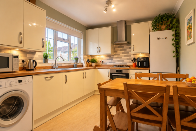 Pembury Close, Hayes, Bromley, Kent, BR2 photo 4