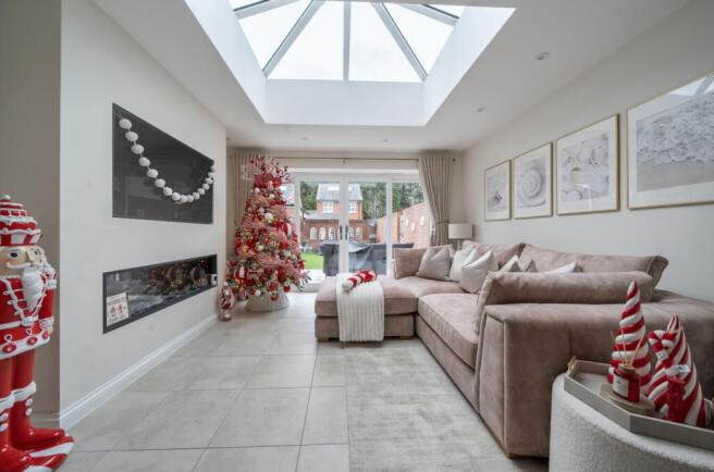 1388089-9-6932f94...