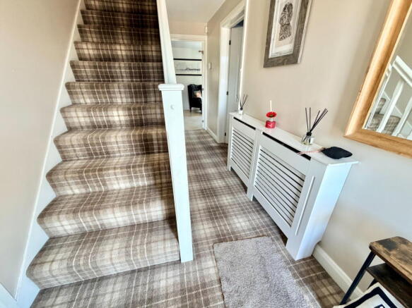 4 bed Detached for sale Image 11