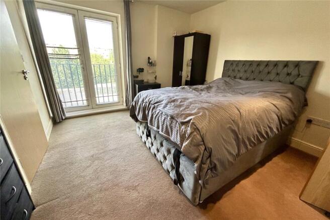 2 bed Apartment for sale Image 8