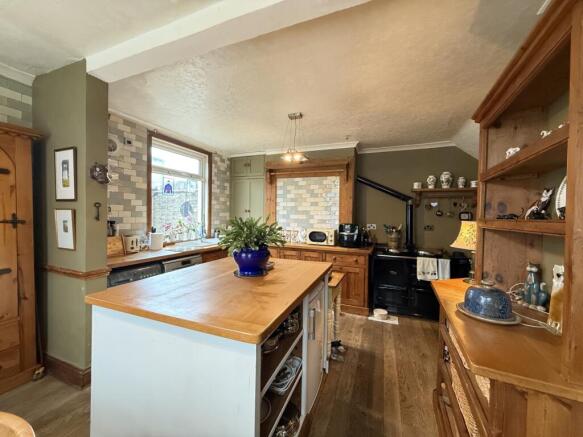 4 bed End of Terrace for sale Image 12