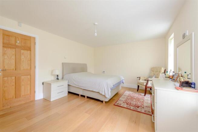 8381873-interior08.jpg