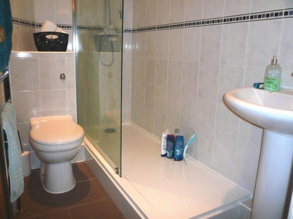 Shower Roo/WC