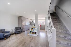 22, Linksway, Hendon, London NW4 1JR